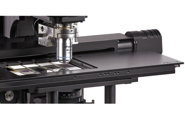 Обновление микроскопа с ручного до моторизованного с помощью XY предметного столика